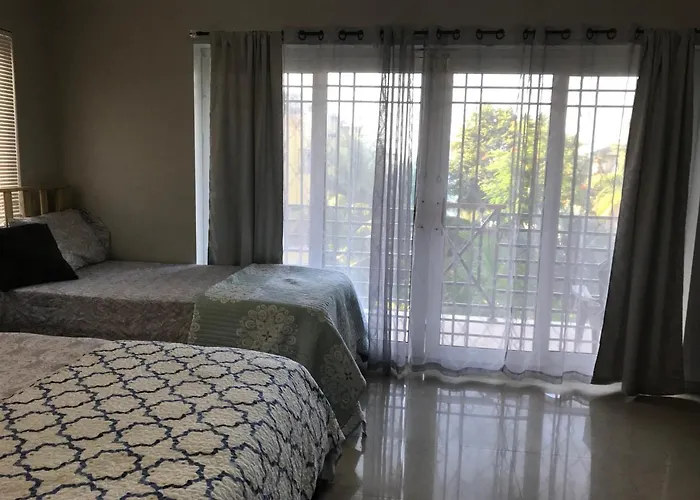 Alexanders Penthouse On The Ocho Ríos